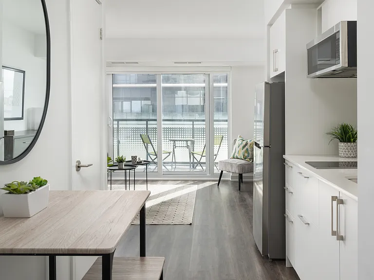 20 Samuel Wood Way — Photo 8