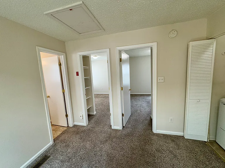3210 Forest Green Dr — Photo 9