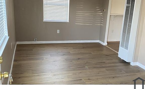 2nd image of 713 W 6th St #B