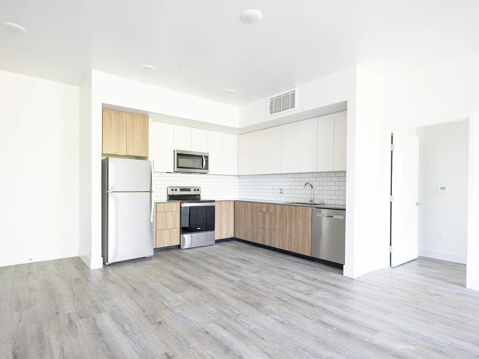 301D Apartments — Photo 4