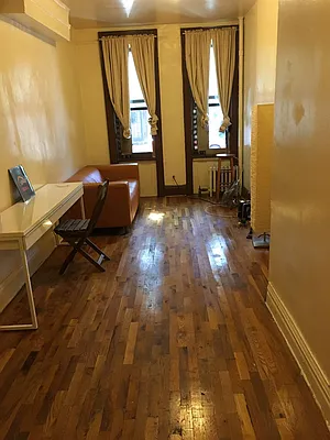 Rented by Premier Metro Realty Corp | media 6