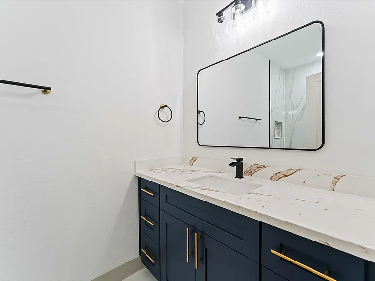 9001 Nyssa St #B — Photo 14