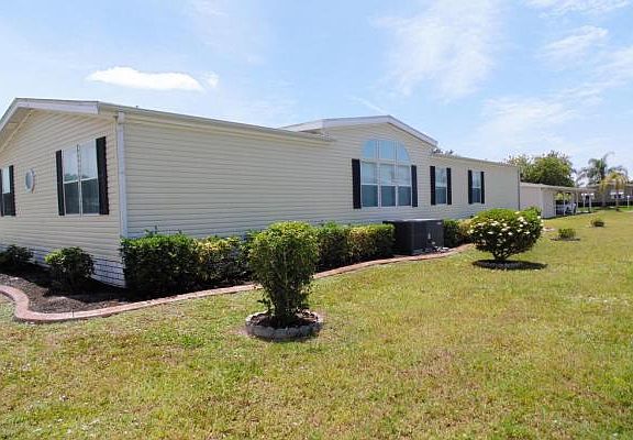 Home For Sale In Tropical Isles