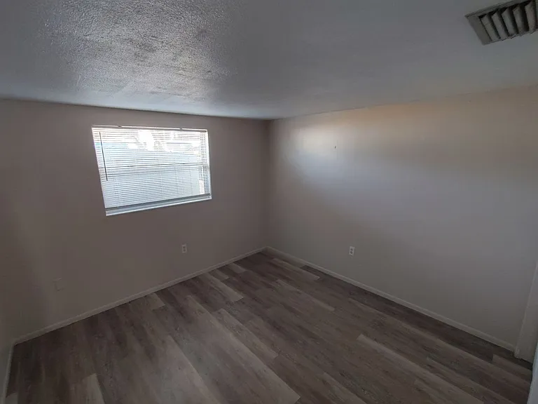 4136 Shoreline Dr — Photo 15