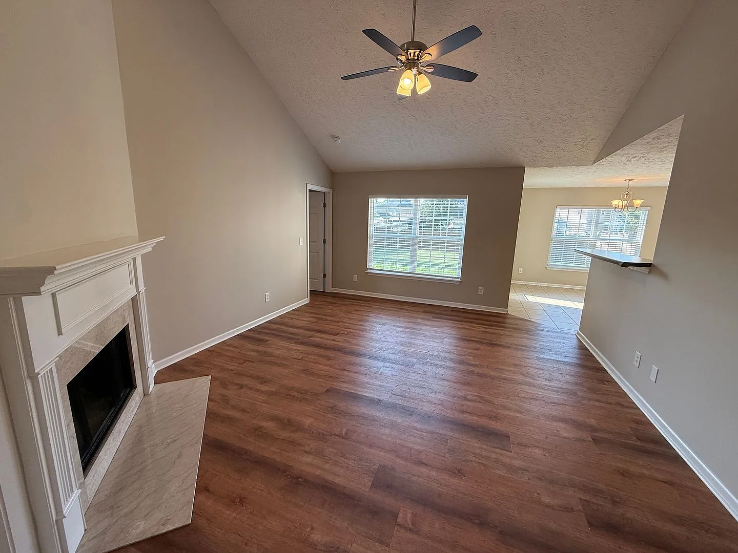 Freshly Updated 3-Bedroom Home With Fenced Backyard No Carpet! — Photo 3