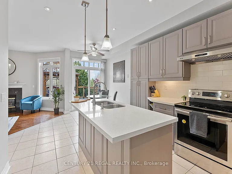 42 Ballymore Dr — Photo 13