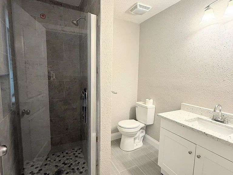 104 Sandy Ln — Photo 17