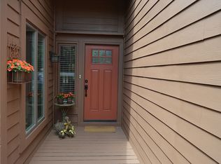 8450 Shoreway Dr, Indianapolis, IN 46240