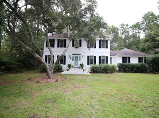 235 Linden Cir, Pawleys Island, SC 29585