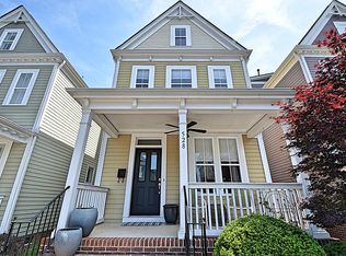 528 Dubois Ct, Charlotte, NC 28208