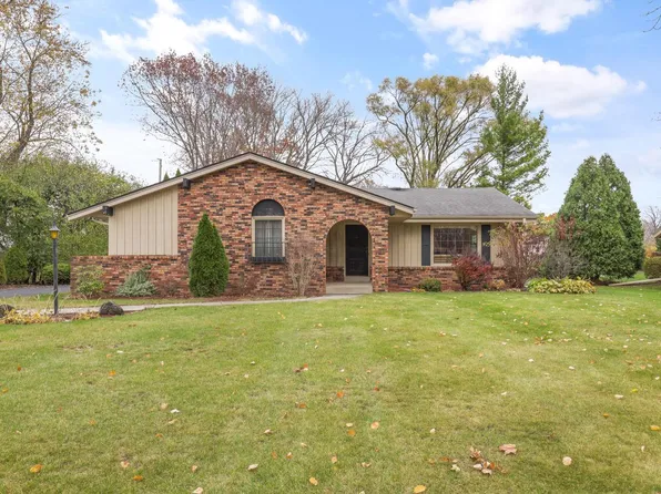 9252 North Bethanne DRIVE, Brown Deer, WI 53223