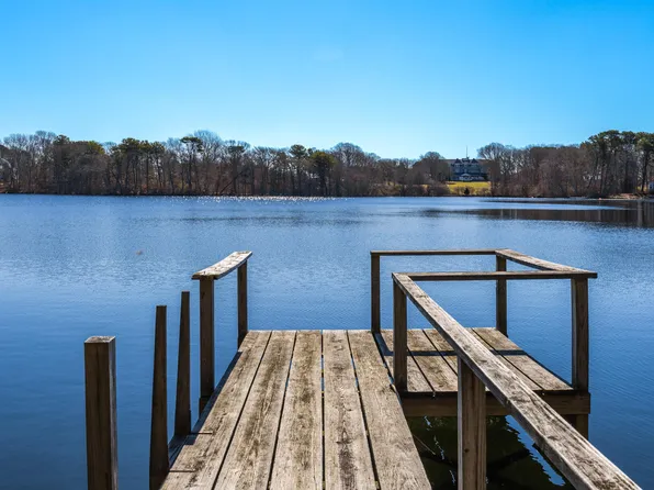 207 Crystal Lake Road, Osterville, MA 02655