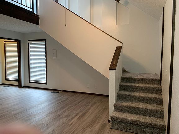 2nd image of 1510 S Shalamar Dr