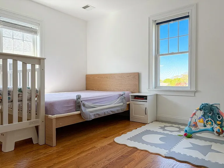 150 Quincy Ave #4E — Photo 10