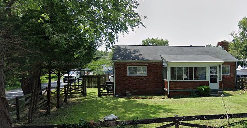 1st image of 213 Poplar Ave
