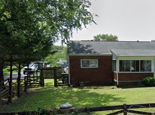 213 Poplar Ave, Edgewater, MD 21037
