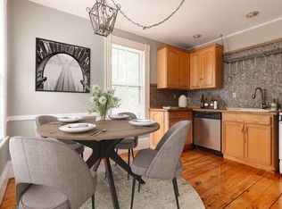 327 Lafayette St #2R, Salem, MA 01970