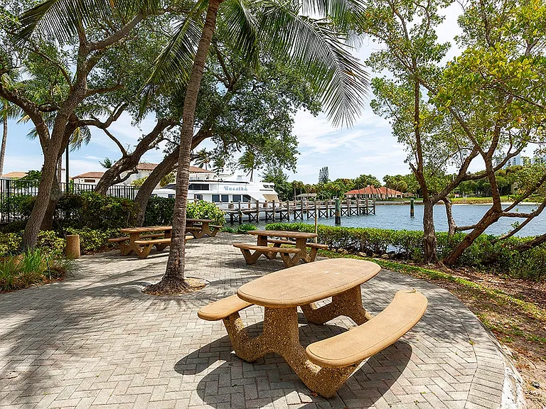 Sanctuary Cove Apartments — Photo 17