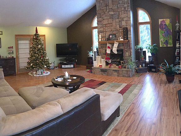 Living Room or Master Suite