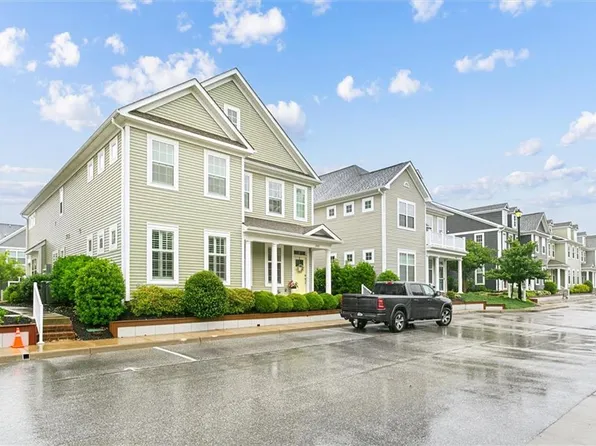 2001 Promenade Ln, Williamsburg, VA 23185