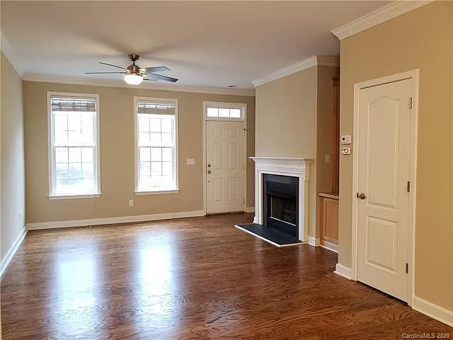 623 Old Meeting Way — Photo 2