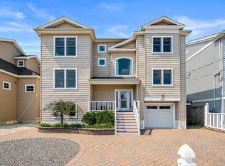 24 Marin Ln, Manahawkin, NJ 08050