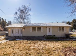 735 W Walnut St, Genesee, ID 83832