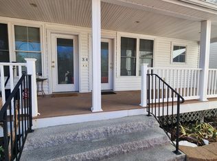 262 Mayall Rd APT 4, Gray, ME 04039