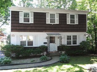 6 Sylvan Rd, Pt Chester, NY 10573