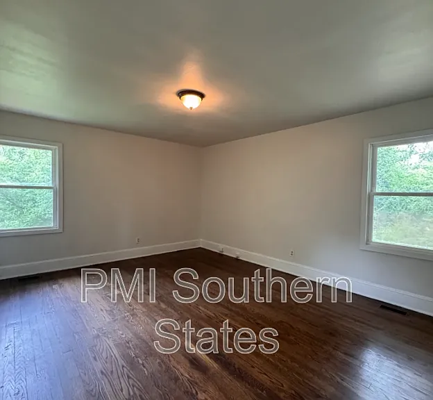 110 Stone Creek Dr — Photo 7