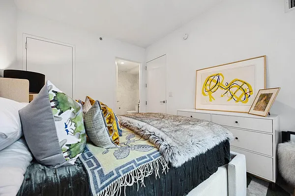 Rented by Oxford Property Group | media 10