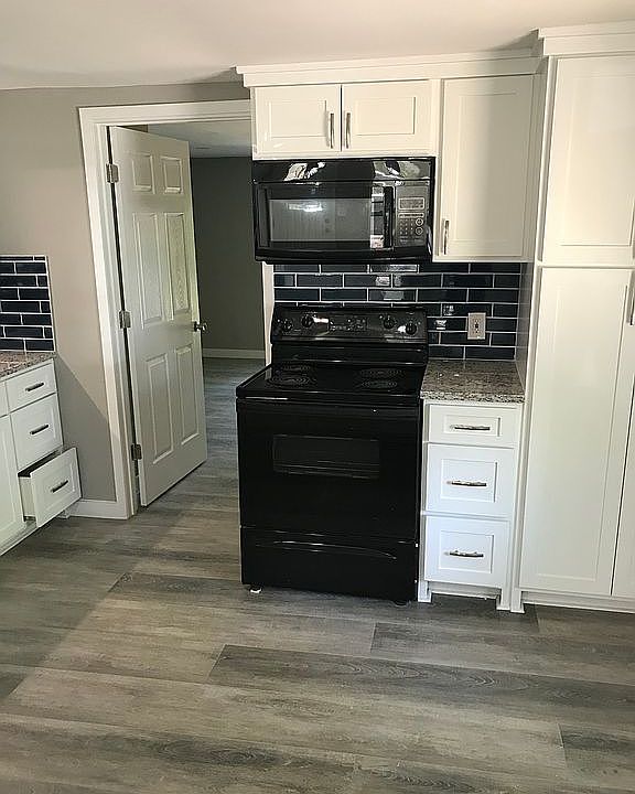 Range and overhead microwave