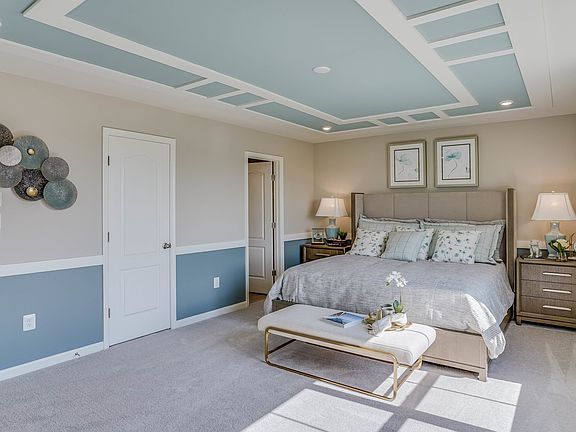 Palatial owner s suite