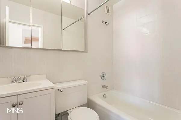 Rented by MNS Marketing | media 22