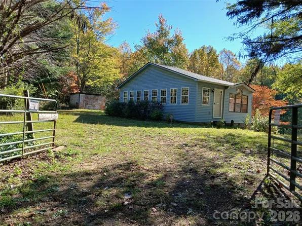 11 Melrose Lake Rd, Saluda, NC 28773