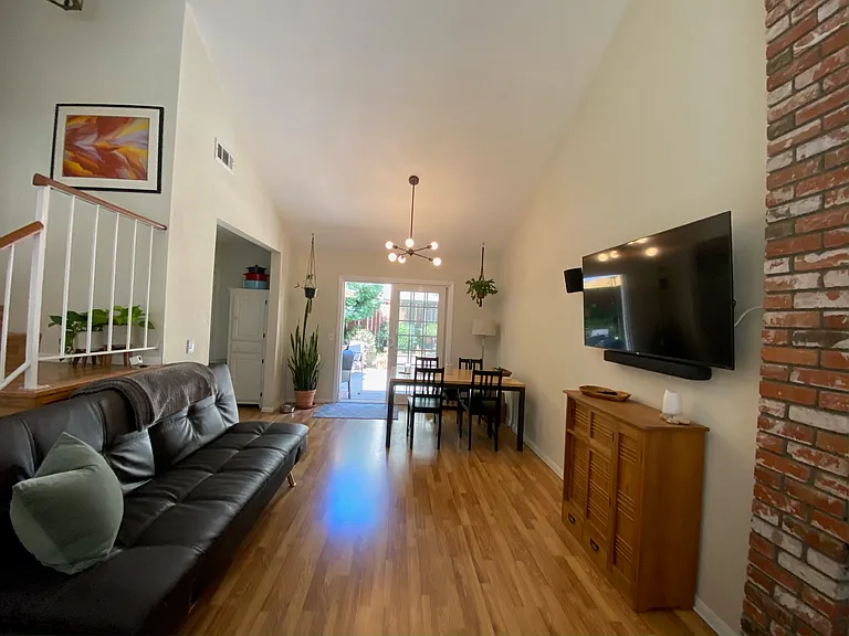 4231 Simsburry Cmn — Photo 3