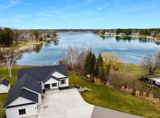 504 S East Silver Lake Rd, Traverse City, MI 49685