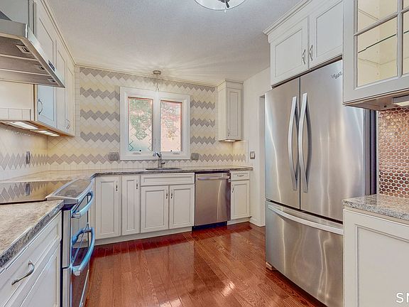 5th image of 1165 Enfield Street #5