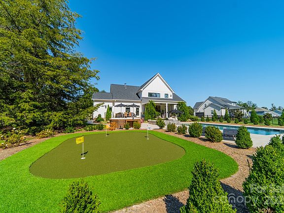 5th image of 132 Cherry Crossing Ln