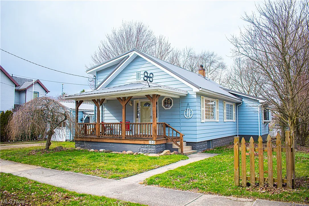 152 W Main St photo 1