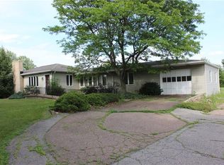 101 Mayhue Dr, Aliquippa, PA 15001