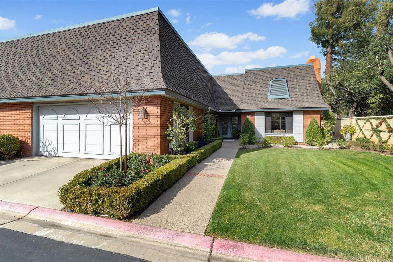 2806 W Kensington Ln photo 1
