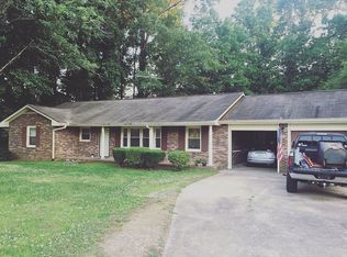 609 W Springwood Dr, Seneca, SC 29672