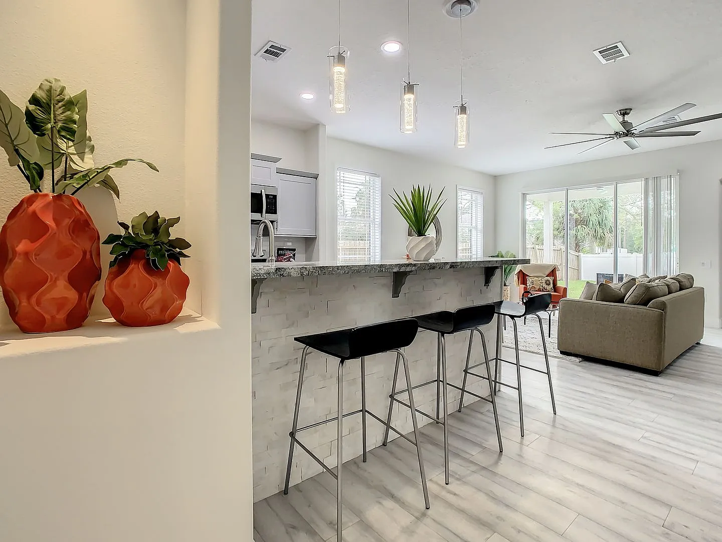 Beautifully Remodeled Citrus Park House — Photo 4