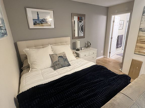 Queen Size Bed
Tuft & Needle Mattress