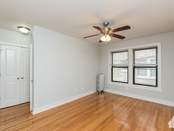 2nd image of 524 W Cornelia Ave #215