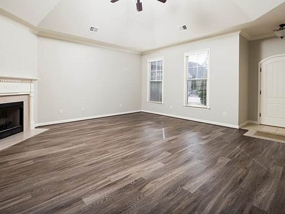 4th image of 2382 Abbeyglen Cir