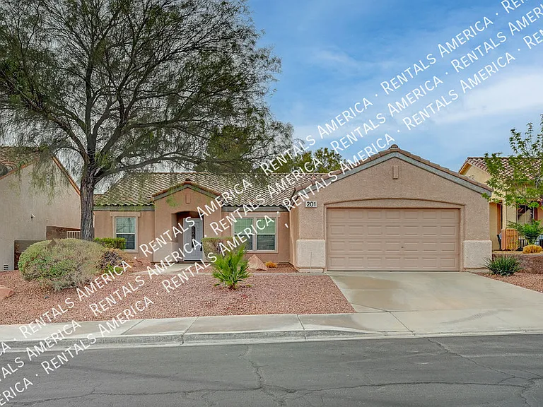 201 Sandhill Crane Ave — Photo 1