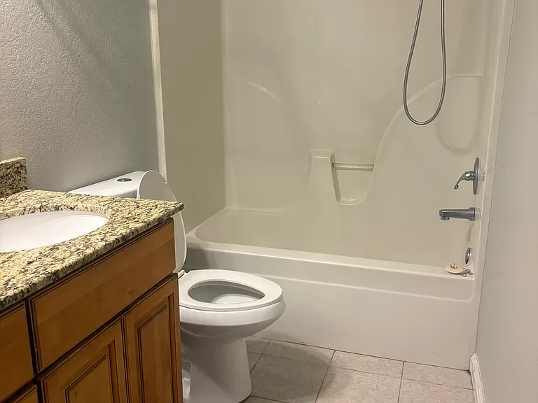 588 King Ln #A — Photo 7
