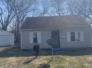 8 Allison Ct, Springfield, IL 62703